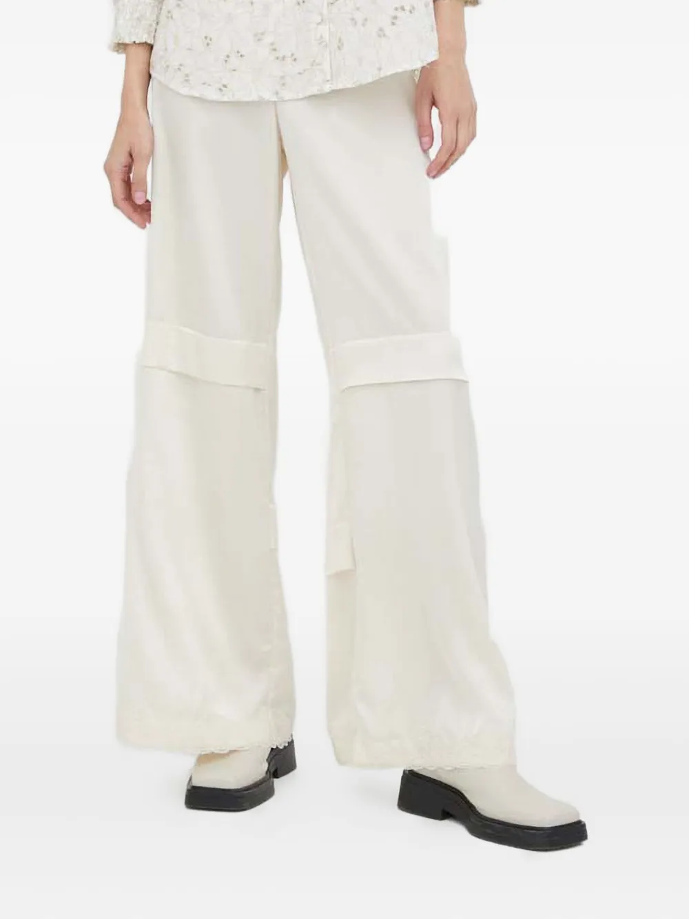 Брюки со вставками Day Birger Et Mikkelsen, нейтральный
Брюки со вставками Day Birger Et Mikkelsen, нейтральный