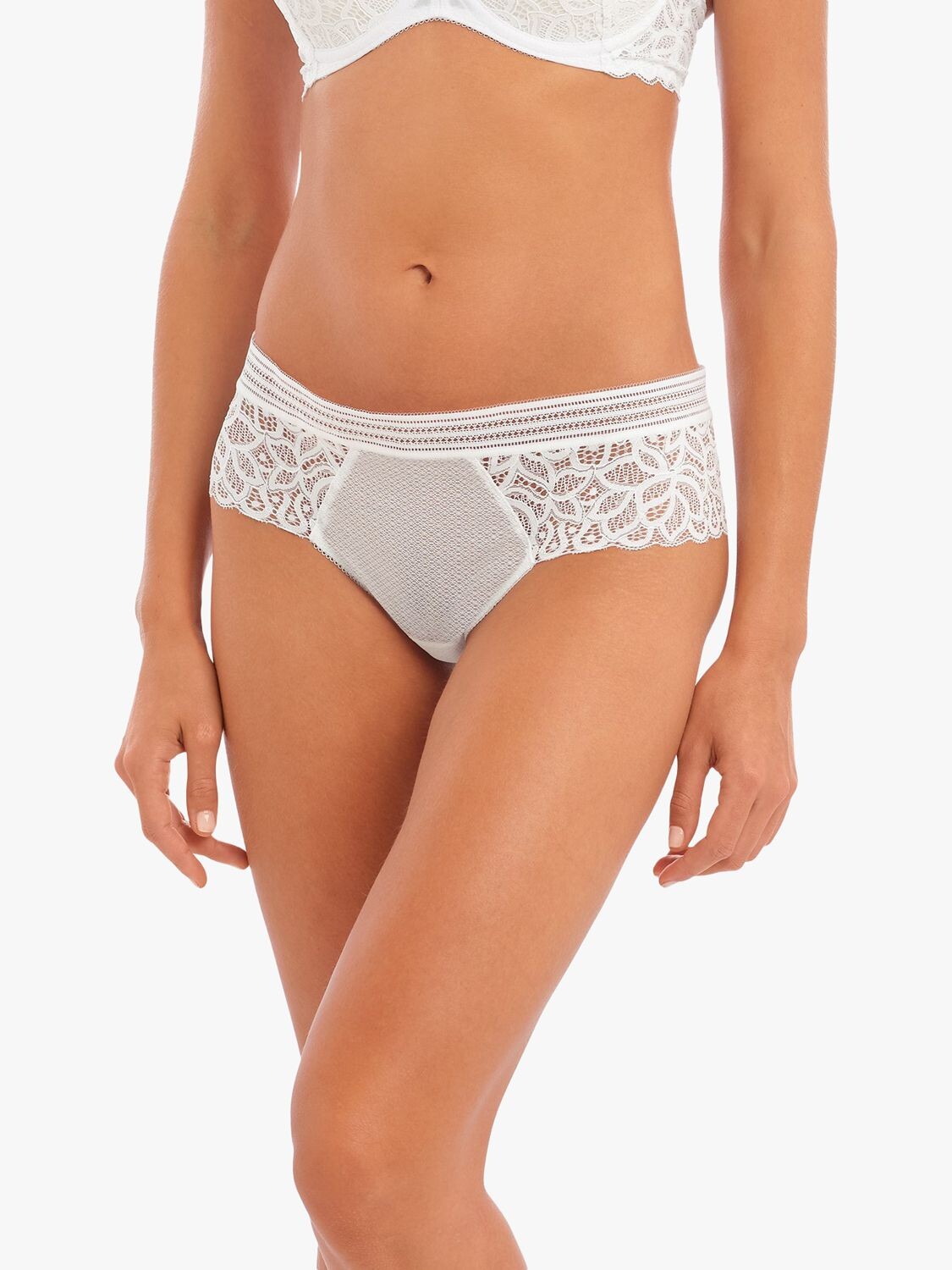 Трусики Wacoal Raffiné Tanga, белые 
Трусики Wacoal Raffiné Tanga, белые