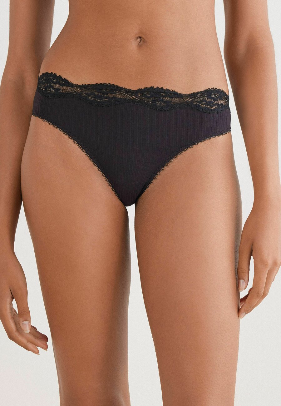 Трусы Intimissimi Thong, Black
Трусы Intimissimi Thong, Black