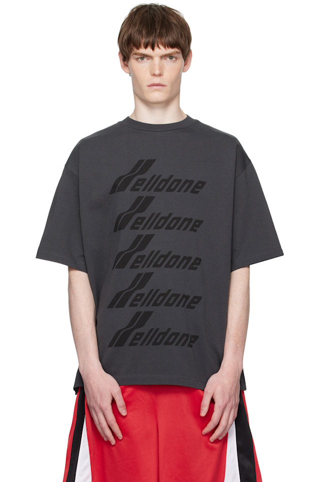 Футболка с логотипом Welldone спереди We11Done, цвет charcoal
Футболка с логотипом Welldone спереди We11Done, цвет charcoal