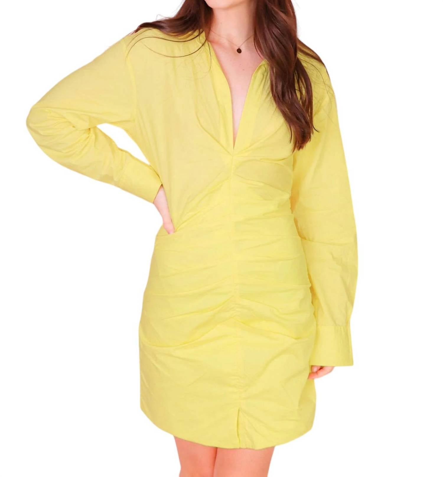 Говорящее деловое мини-платье желтого цвета LENA
Говорящее деловое мини-платье желтого цвета LENA