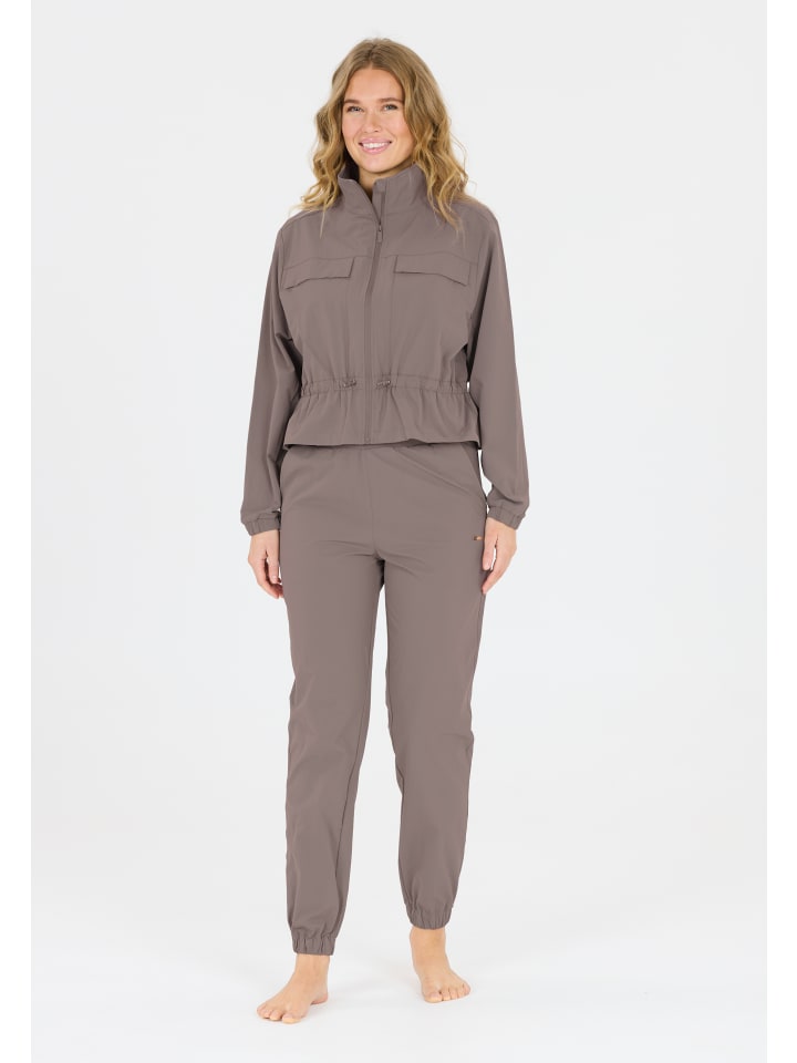 Тренировочная куртка Hero V2 в цвете 1291 Plum Kitten Athlecia
Тренировочная куртка Hero V2 в цвете 1291 Plum Kitten Athlecia