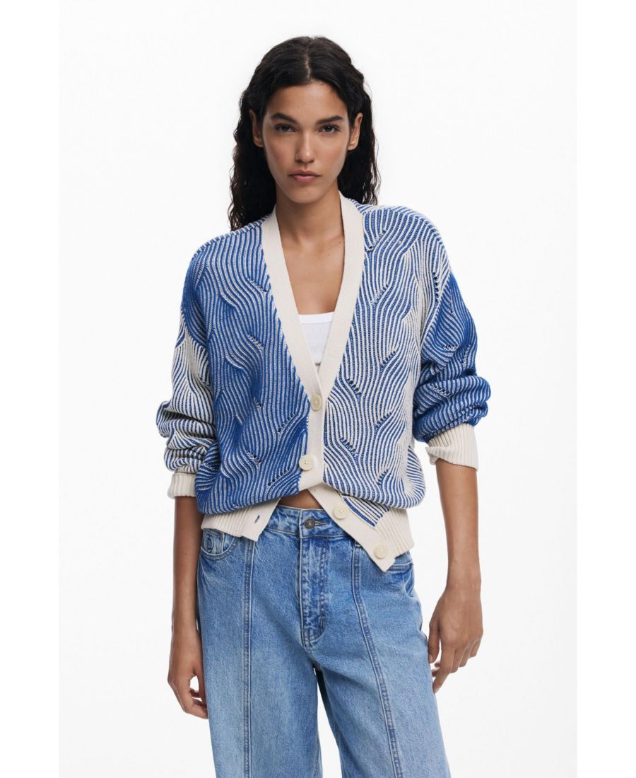 Женский двухцветный вязаный кардиган Desigual, Blue
Женский двухцветный вязаный кардиган Desigual, Blue
