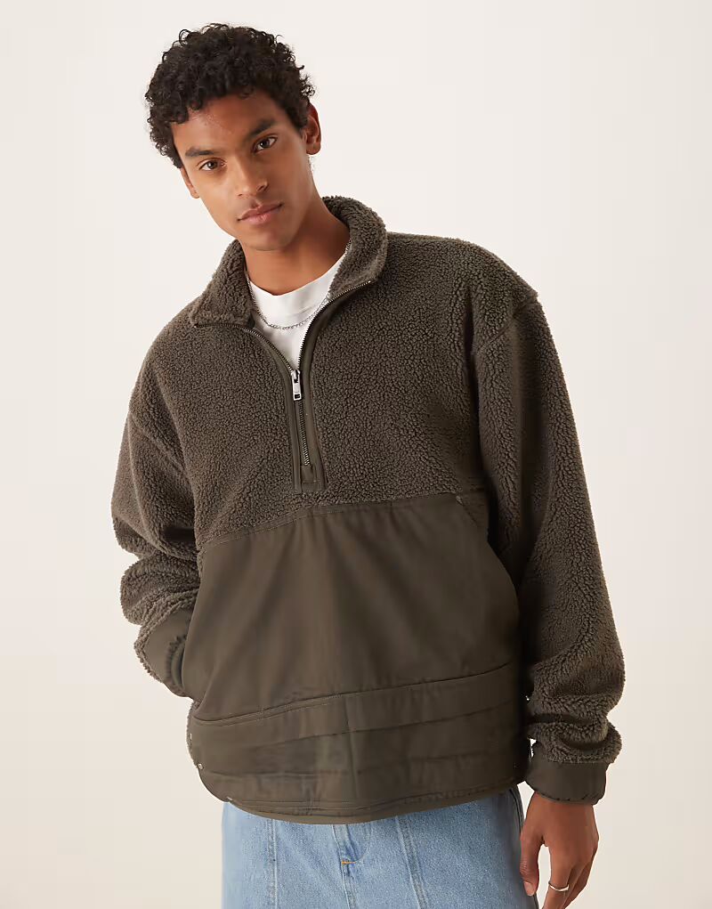 Толстовка Adidas Originals Premium Essentials с полумолнией цвета хаки
Толстовка Adidas Originals Premium Essentials с полумолнией цвета хаки