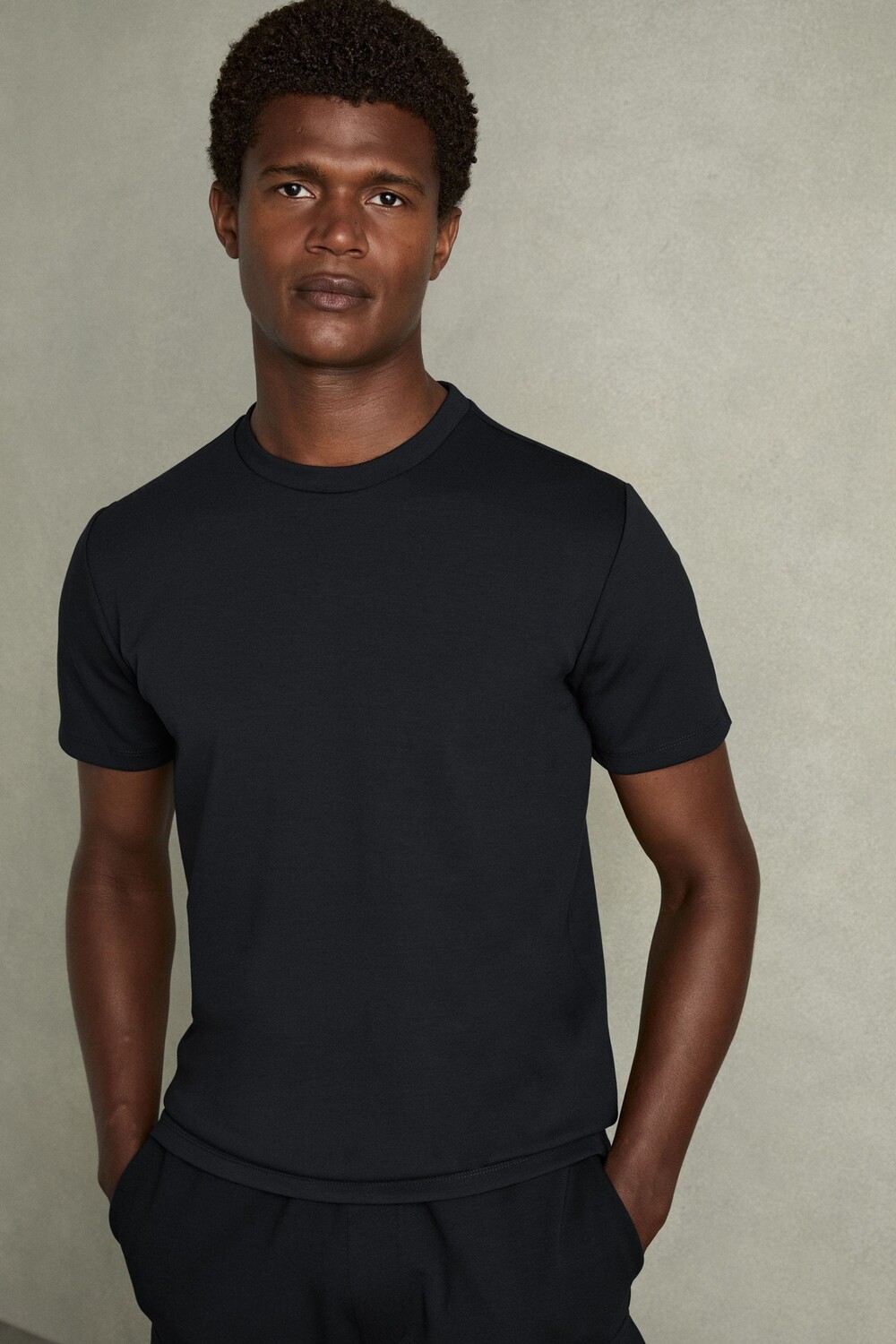 Футболка с круглым вырезом из джерси Bradley Interlock Reiss, синий
Футболка с круглым вырезом из джерси Bradley Interlock Reiss, синий