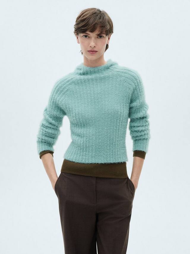 Мягкий вязаный джемпер с капюшоном Mango, цвет Turquoise
Мягкий вязаный джемпер с капюшоном Mango, цвет Turquoise