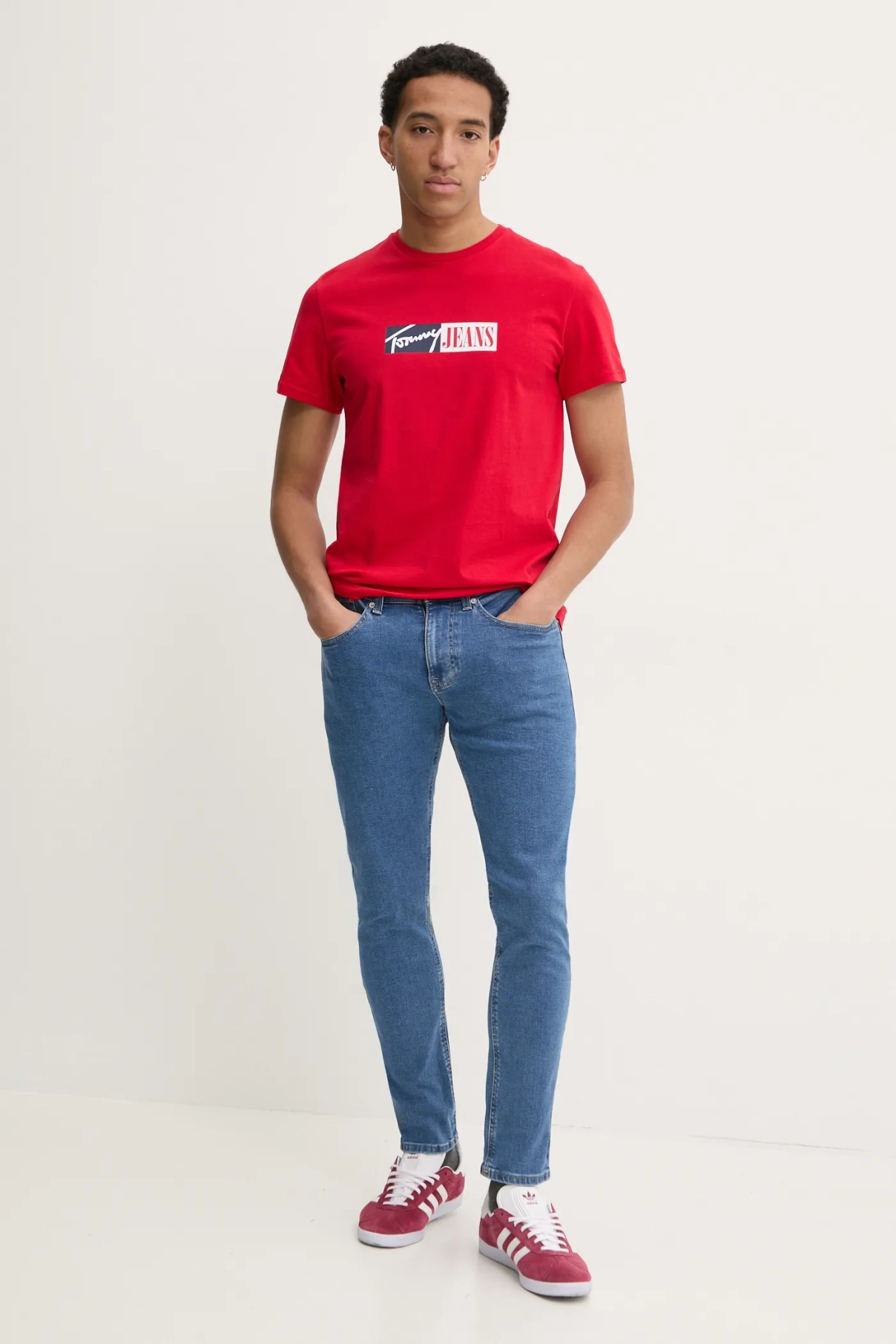 Джинсы Tommy Jeans, синий
Джинсы Tommy Jeans, синий