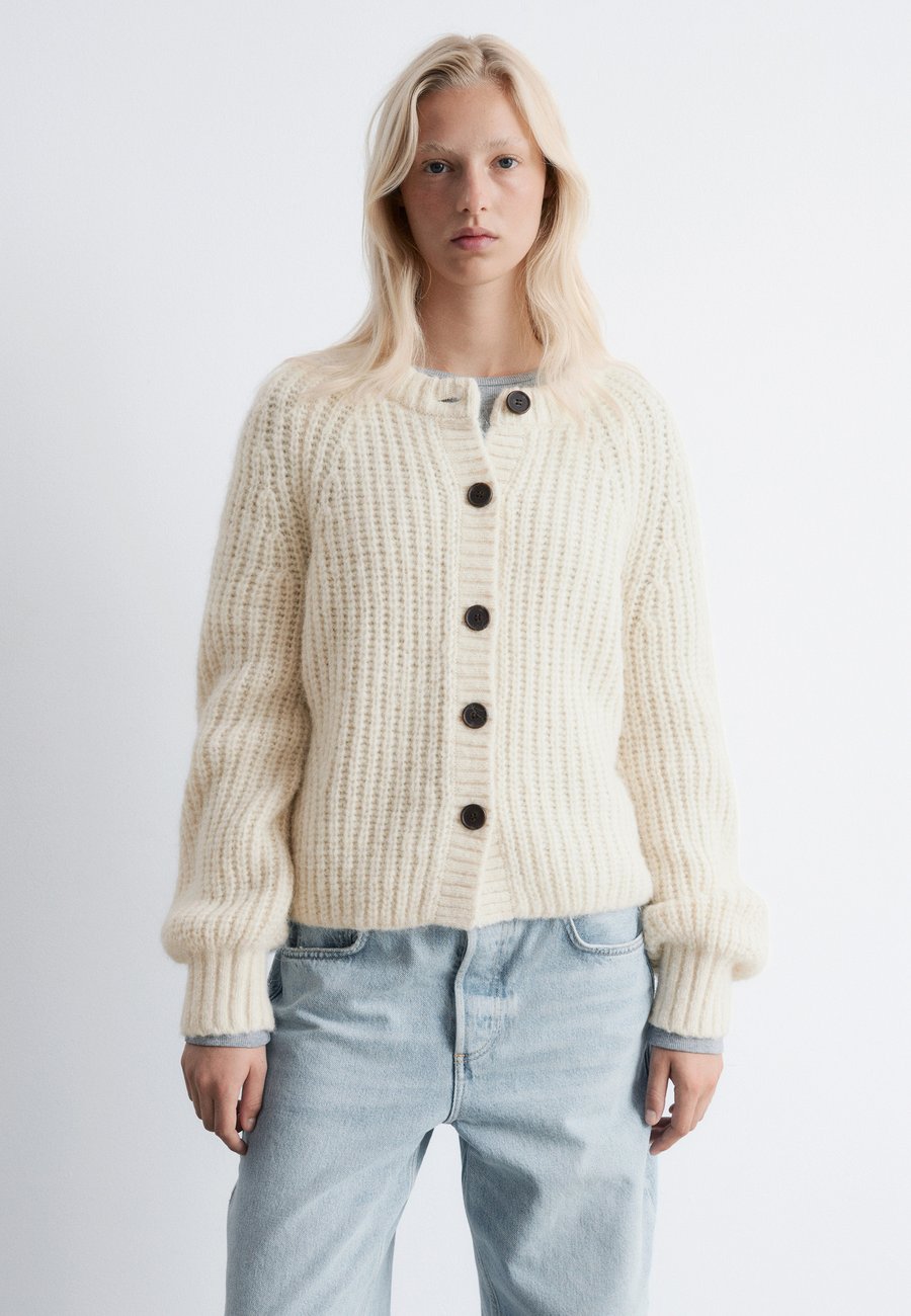 Кардиган & other stories BALLOON-SLEEVE, Cream/Beige
Кардиган & other stories BALLOON-SLEEVE, Cream/Beige