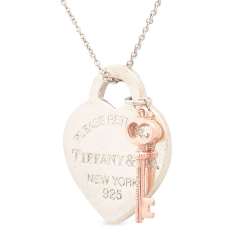 Кулон с сердцем и ключом TIFFANY & CO.
Кулон с сердцем и ключом TIFFANY & CO.