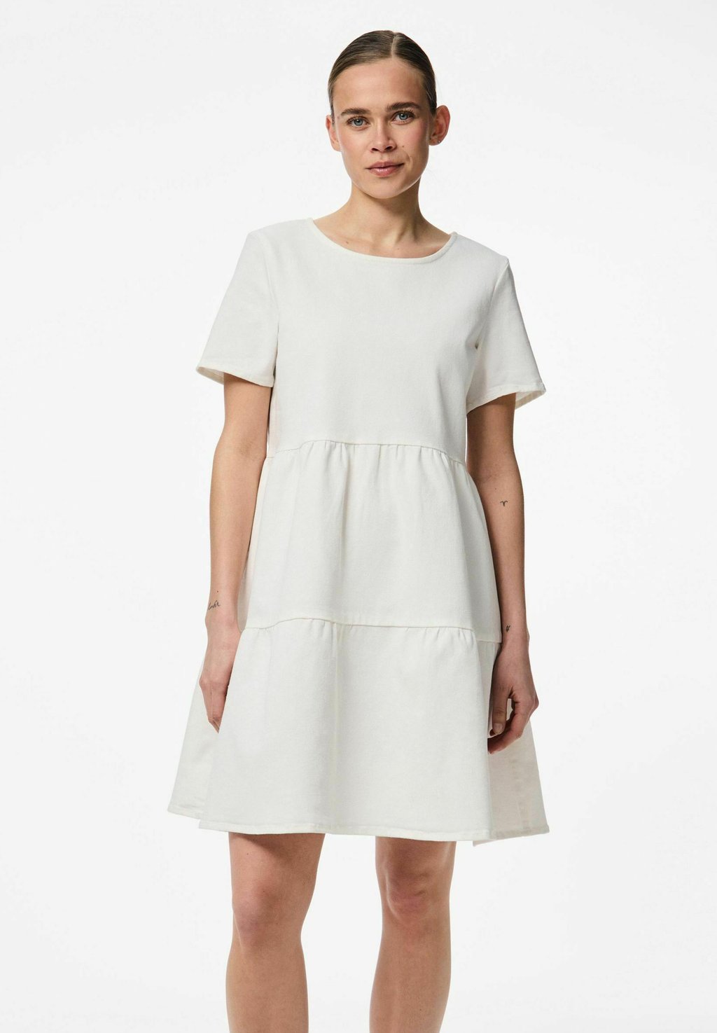 Джинсовое платье MINI SALUME Pieces, кремовый
Джинсовое платье MINI SALUME Pieces, кремовый