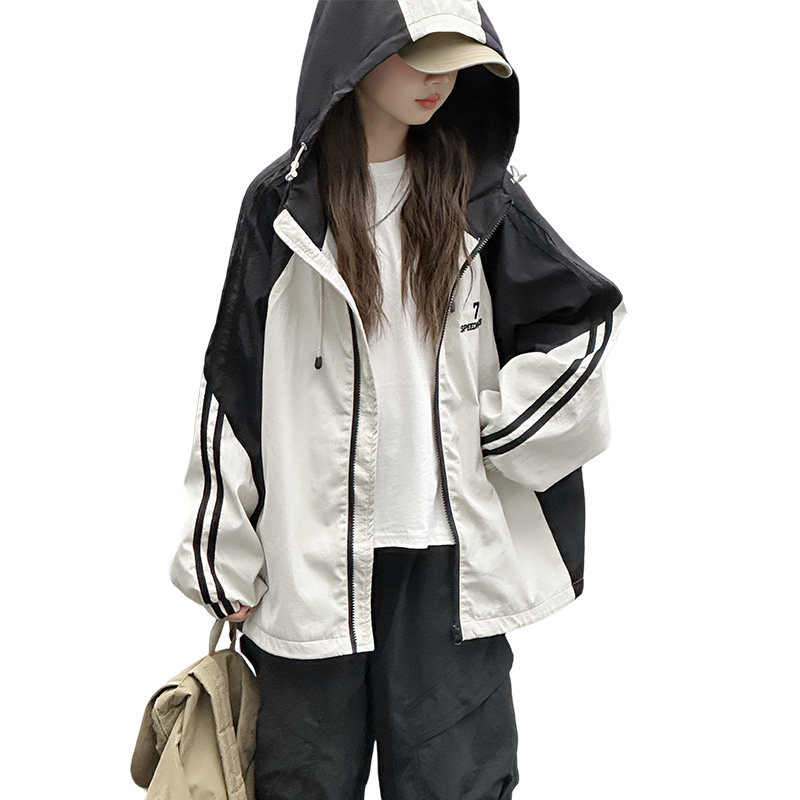 Ветровка для подростков весна и осень Disney, бежевый
Ветровка для подростков весна и осень Disney, бежевый