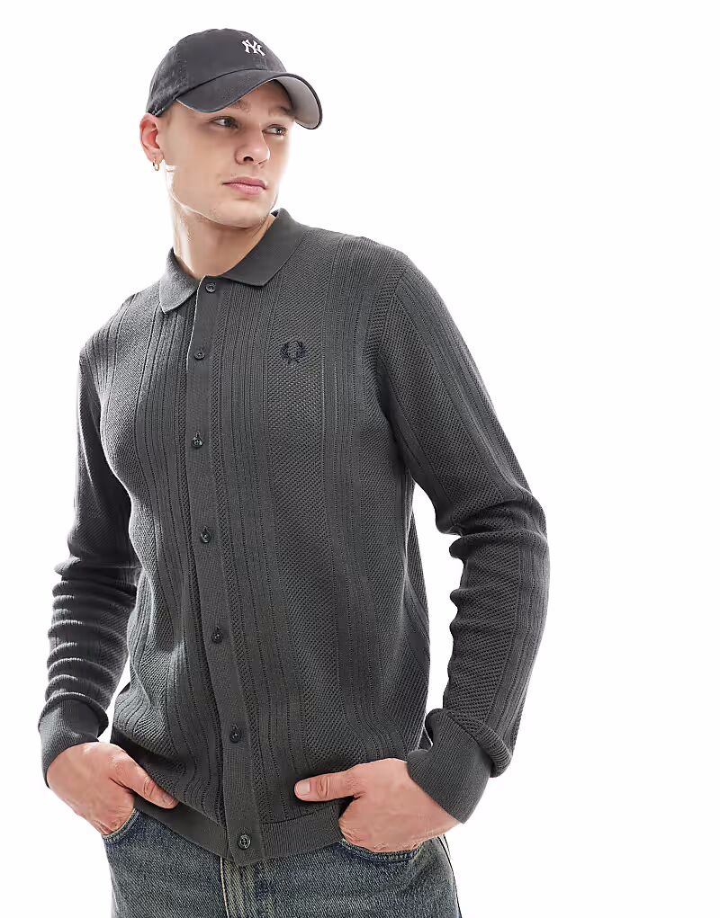 Трикотажная рубашка Fred Perry с длинными рукавами и ажурными вставками темно-зеленого цвета
Трикотажная рубашка Fred Perry с длинными рукавами и ажурными вставками темно-зеленого цвета