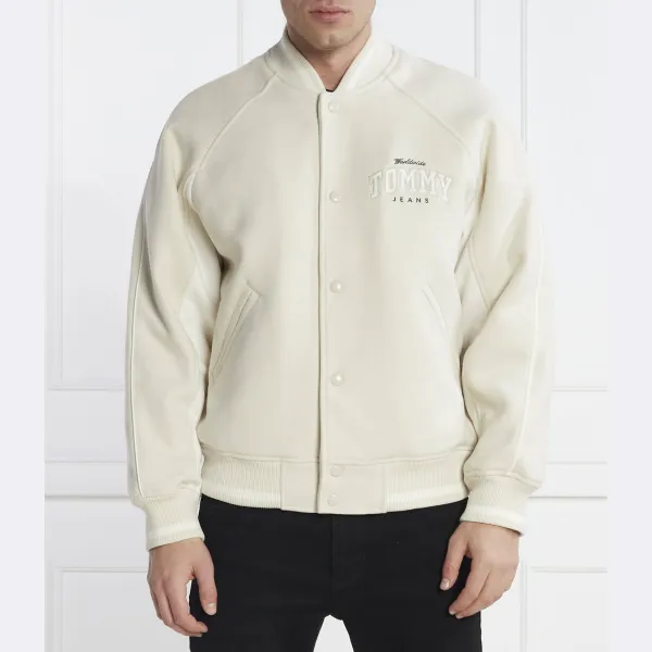 Утепленный бомбер свободного кроя с добавлением шерсти Tommy Hilfiger, бежевый
Утепленный бомбер свободного кроя с добавлением шерсти Tommy Hilfiger, бежевый