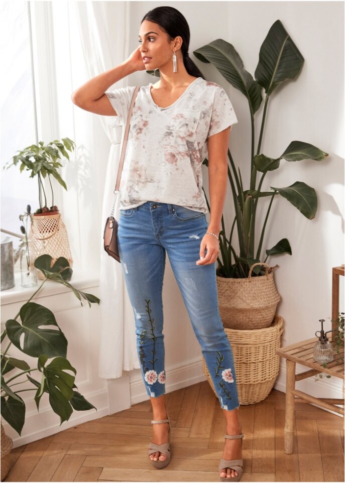 Джинсы с вышивкой Bodyflirt, голубой
Джинсы с вышивкой Bodyflirt, голубой