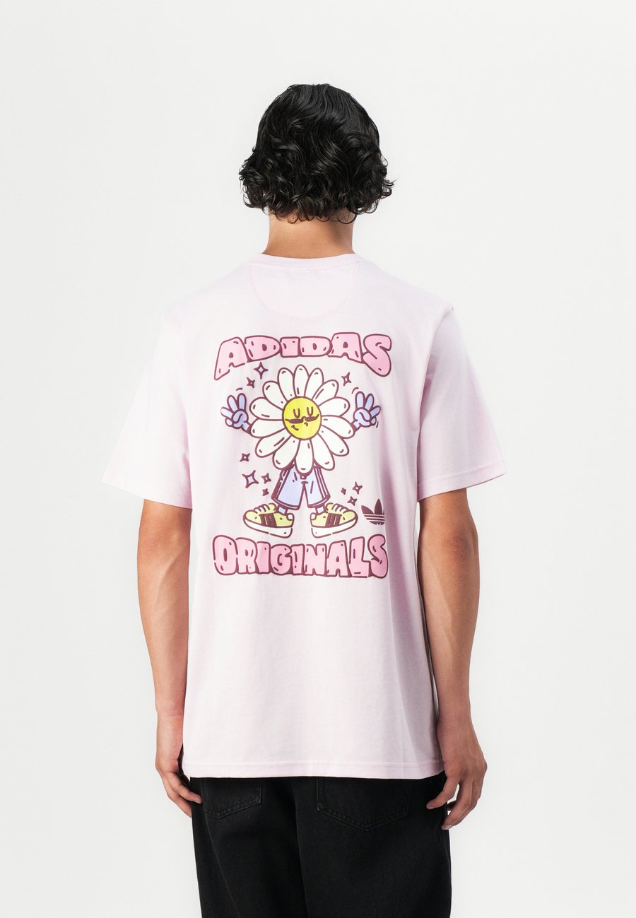 Футболка Adidas Originals SMILEY DAISY UNISEX, Clear Pink/Light Pink
Футболка Adidas Originals SMILEY DAISY UNISEX, Clear Pink/Light Pink