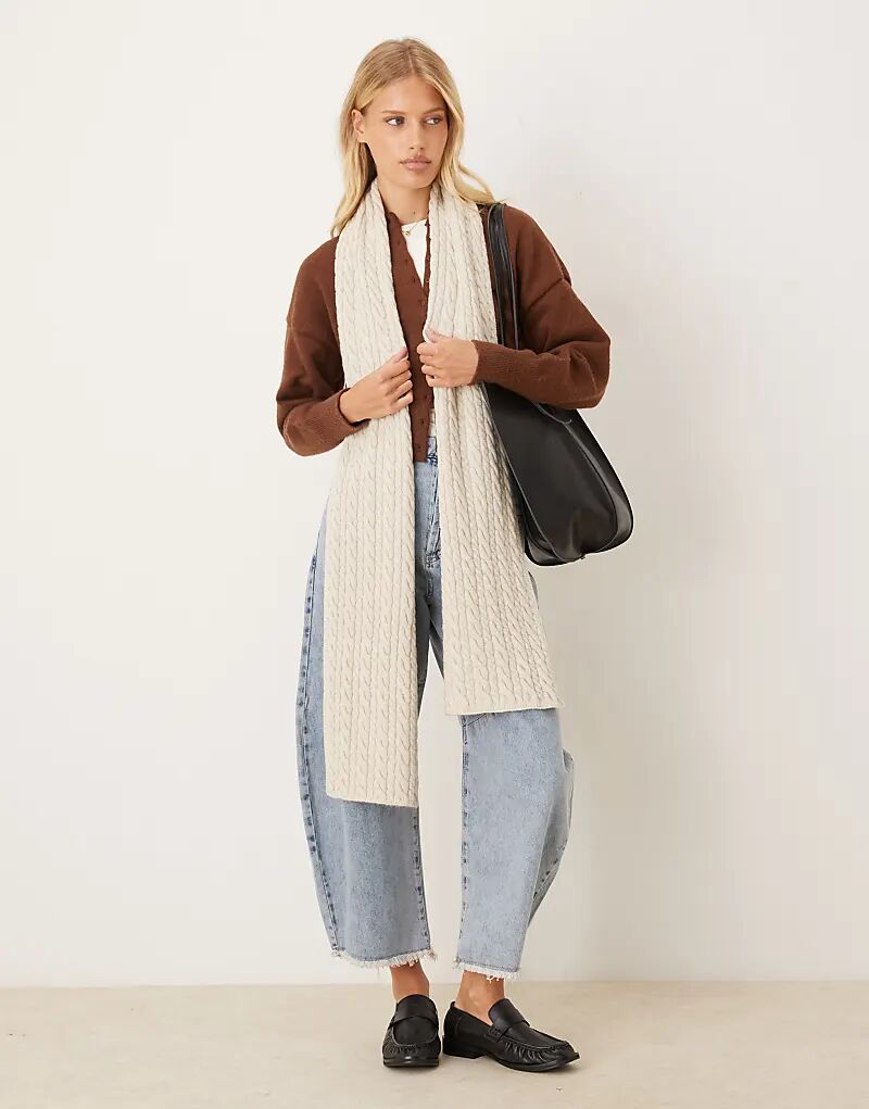 Шарф с косичкой My Accessories кремового цвета
Шарф с косичкой My Accessories кремового цвета