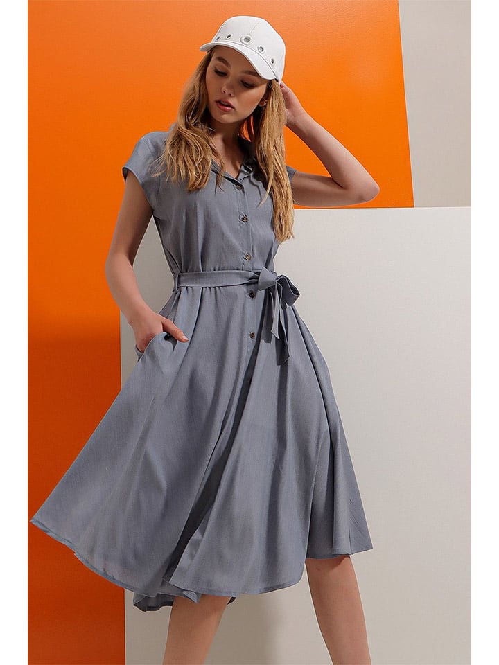 Короткое платье Trend Alacati, серый
Короткое платье Trend Alacati, серый