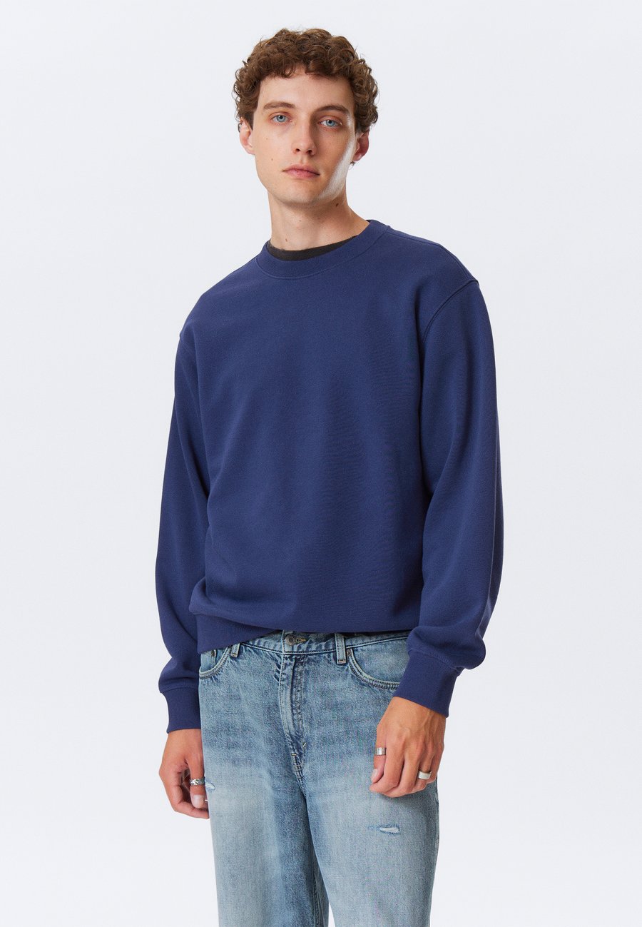 Толстовка Weekday CLASSIC, Royal Blue
Толстовка Weekday CLASSIC, Royal Blue