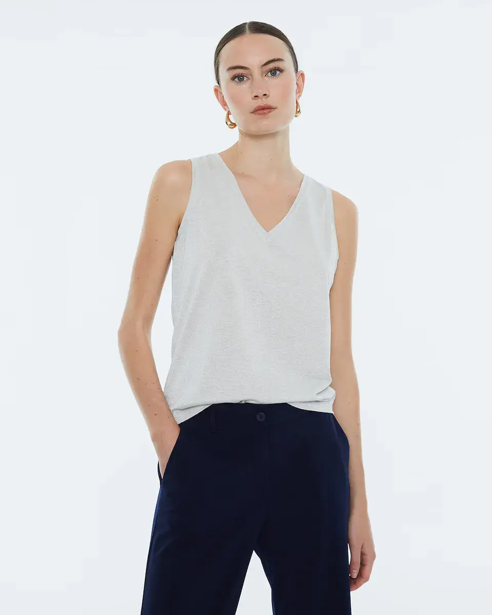 Женская майка с V-образным вырезом и без рукавов Andam, серый
Женская майка с V-образным вырезом и без рукавов Andam, серый