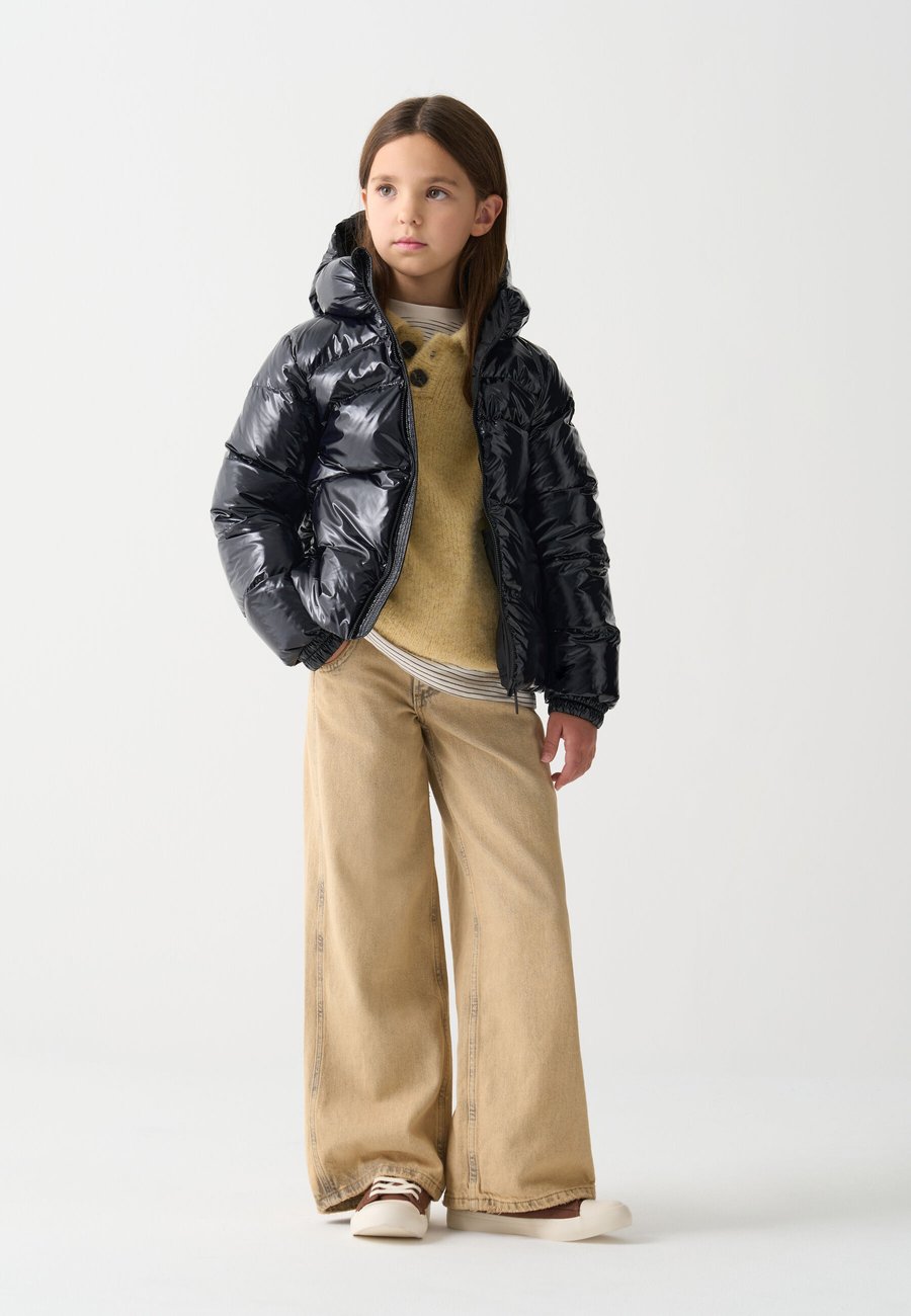Зимняя куртка Colmar Originals PIUMINI, Black
Зимняя куртка Colmar Originals PIUMINI, Black