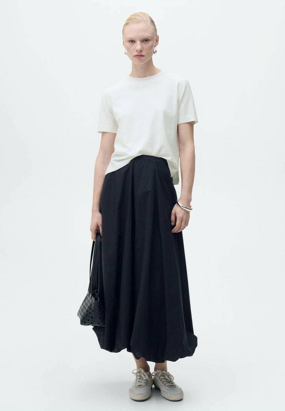 Базовая футболка Mango, белый
Базовая футболка Mango, белый