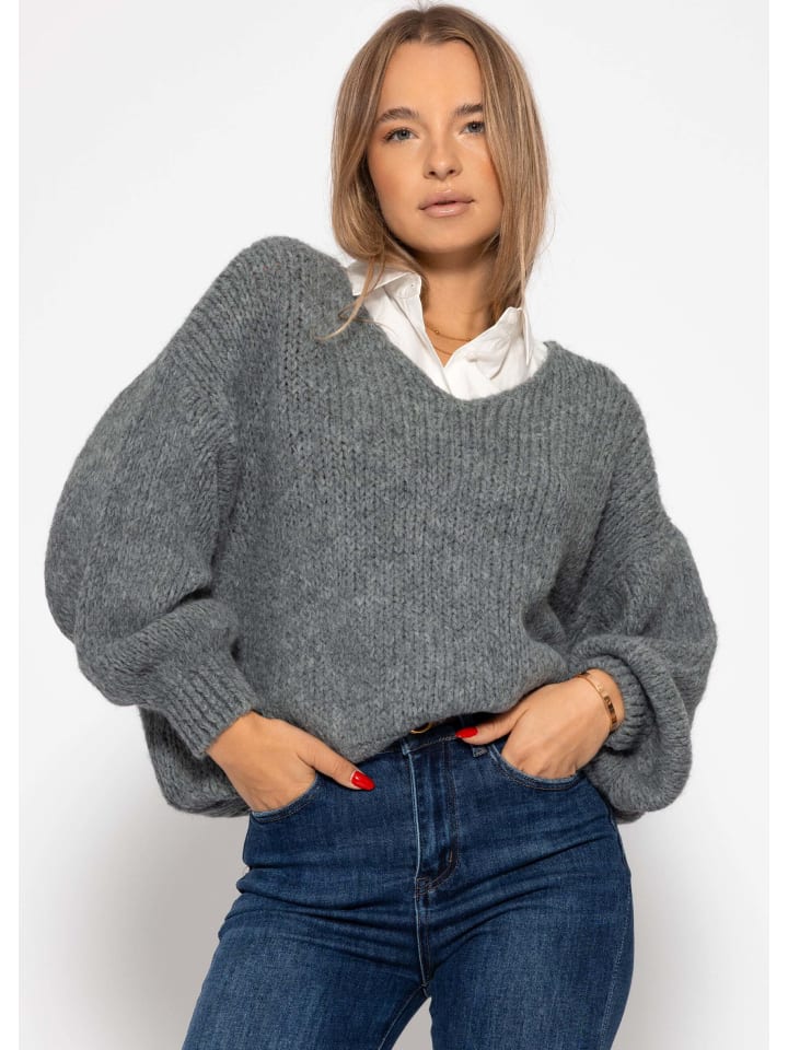 SASSYCLASSY Свитер оверсайз с V-образным вырезом темно-серого цвета
SASSYCLASSY Свитер оверсайз с V-образным вырезом темно-серого цвета