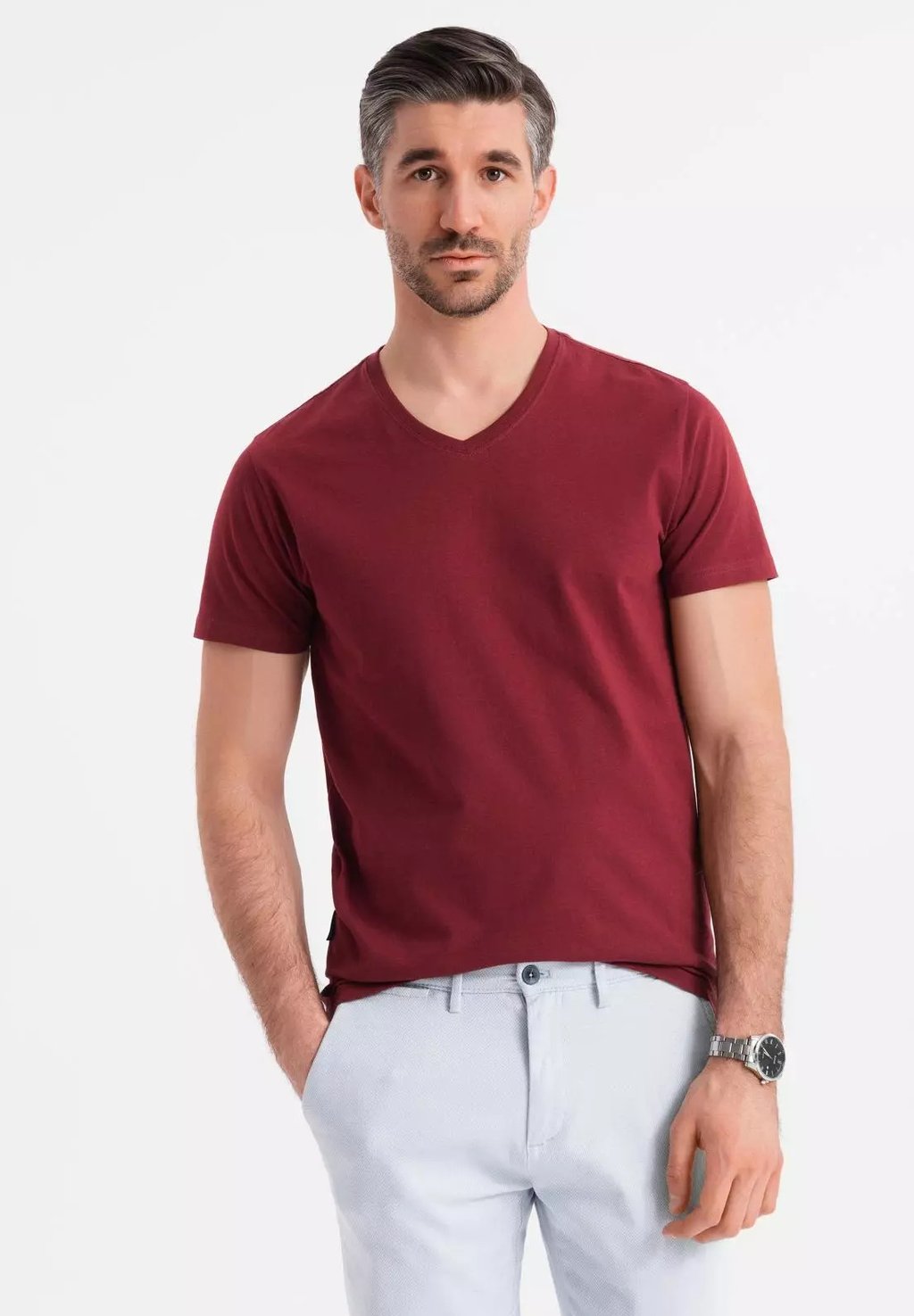 Базовая футболка CLASSIC WITH A V-NECK Ombre, бургундия 
Базовая футболка CLASSIC WITH A V-NECK Ombre, бургундия