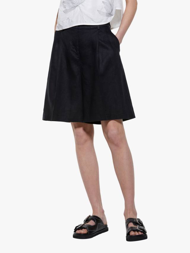 Бермуды из льна приталенного кроя SISLEY
Бермуды из льна приталенного кроя SISLEY