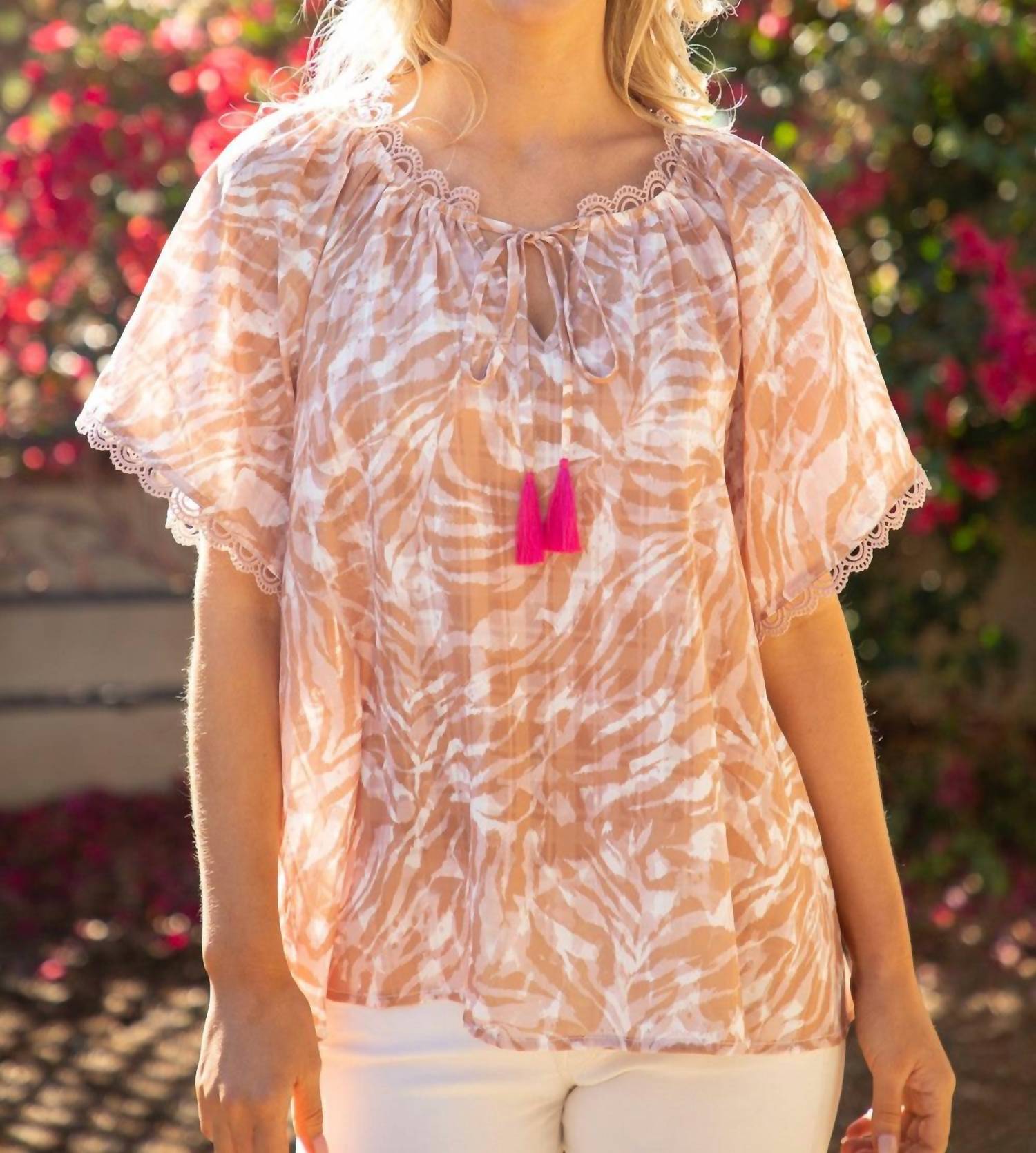 Топ Annalise Tiger Striped в серо-коричневых/кремовых тонах voy
Топ Annalise Tiger Striped в серо-коричневых/кремовых тонах voy