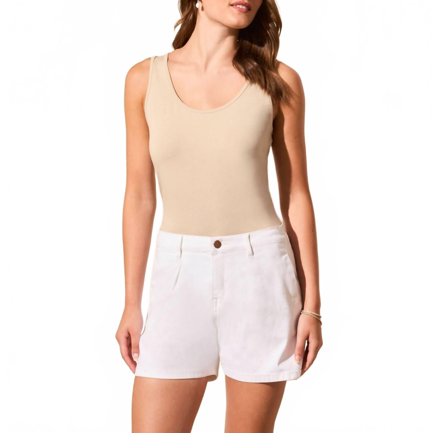 "Audrey" плиссированные широкие шорты в цвете "кокосовое молоко" TRIBAL, Cocomilk
"Audrey" плиссированные широкие шорты в цвете "кокосовое молоко" TRIBAL, Cocomilk