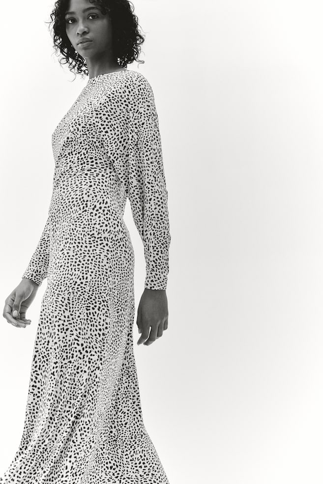 Платье с вырезом лодочкой H&M, мультиколор
Платье с вырезом лодочкой H&M, мультиколор