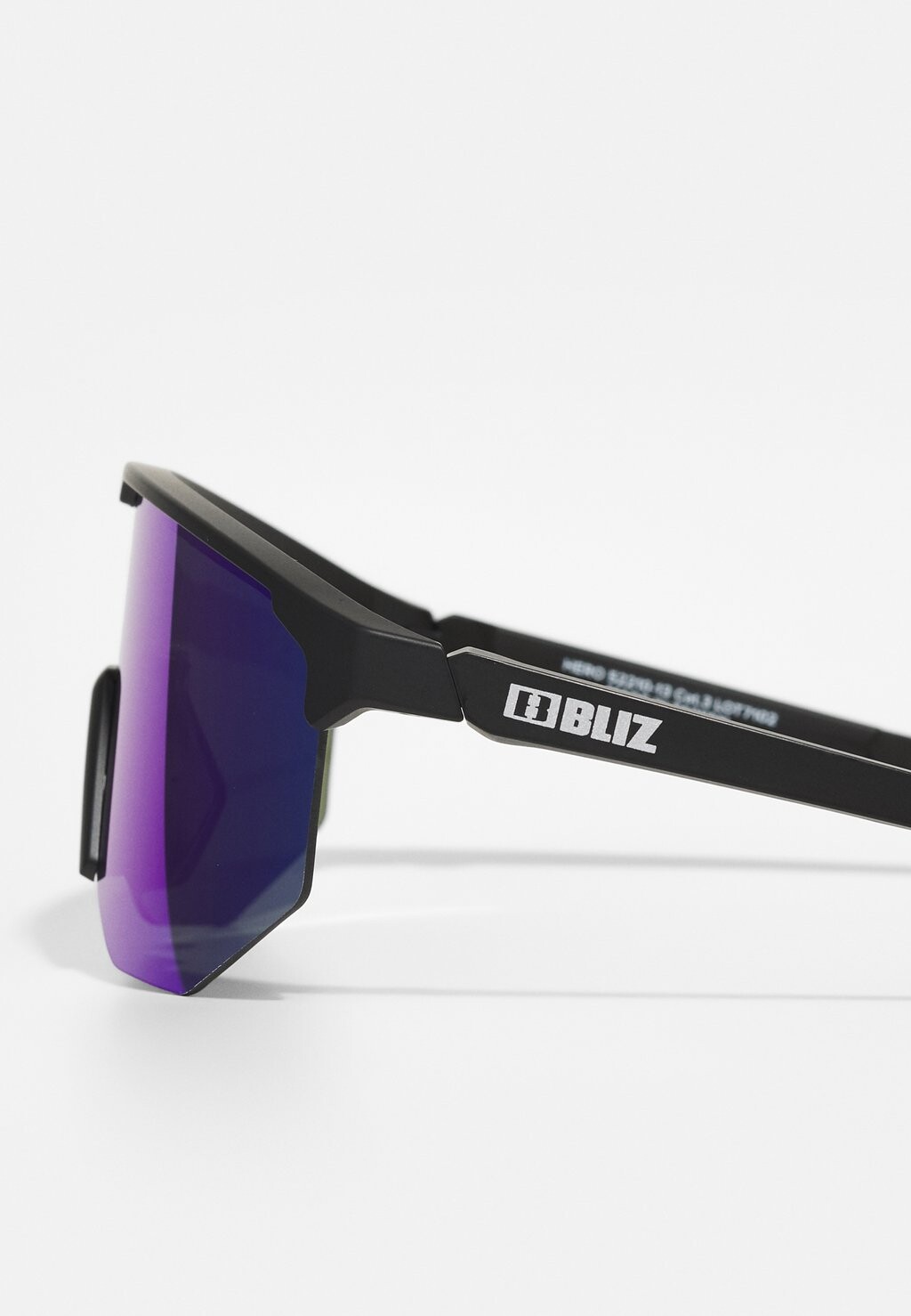 Солнцезащитные очки Hero Unisex BLIZ, черный
Солнцезащитные очки Hero Unisex BLIZ, черный