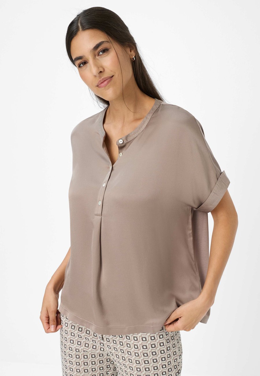 Блуза BRAX STYLE CLAIRE S, Taupe
Блуза BRAX STYLE CLAIRE S, Taupe