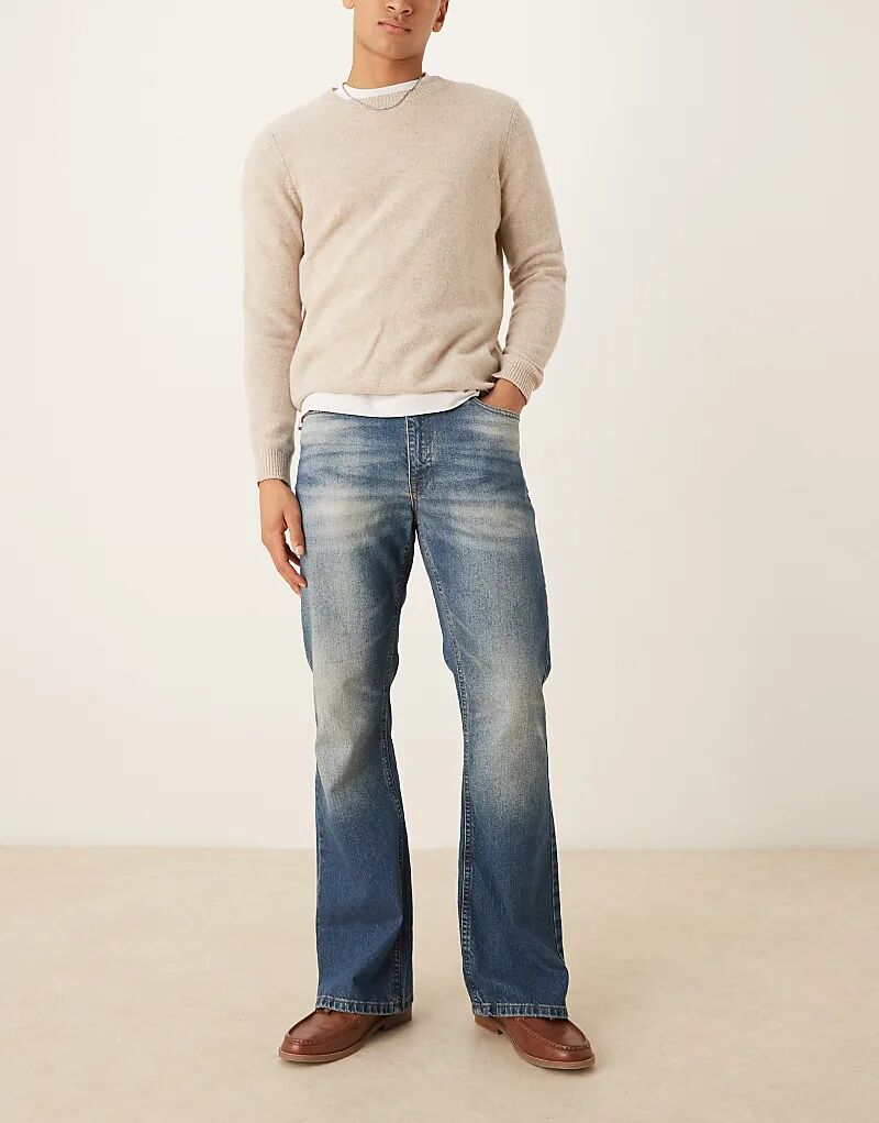 Джинсы ASOS DESIGN с широкими бретелями, с оттенком, средне-синего цвета
Джинсы ASOS DESIGN с широкими бретелями, с оттенком, средне-синего цвета