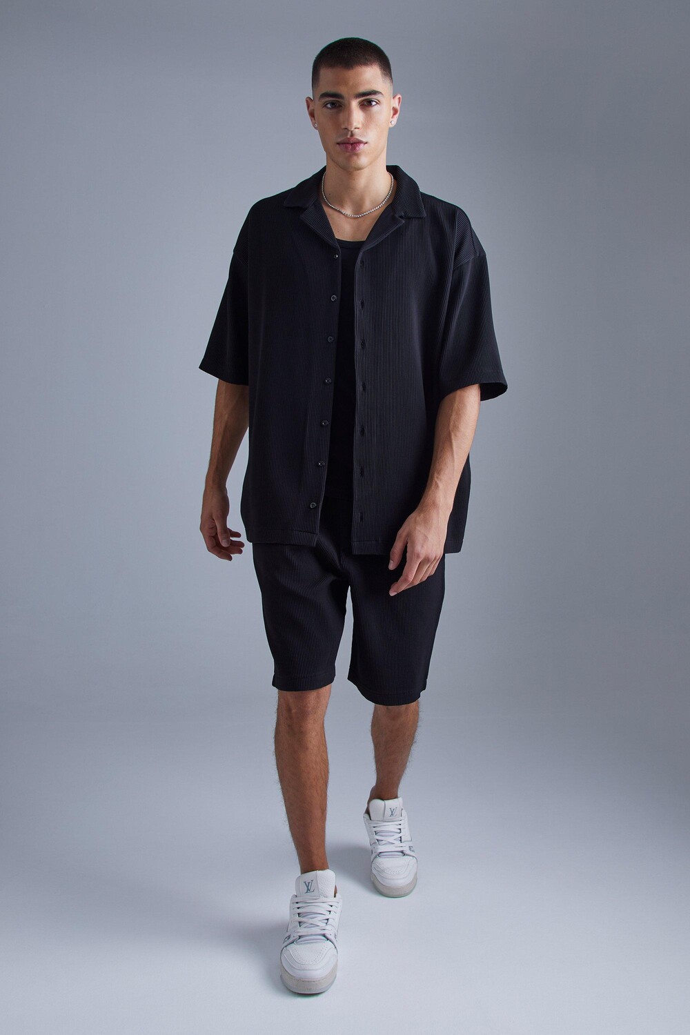 Рубашка оверсайз с коротким рукавом и короткий комплект Boohoo, черный
Рубашка оверсайз с коротким рукавом и короткий комплект Boohoo, черный