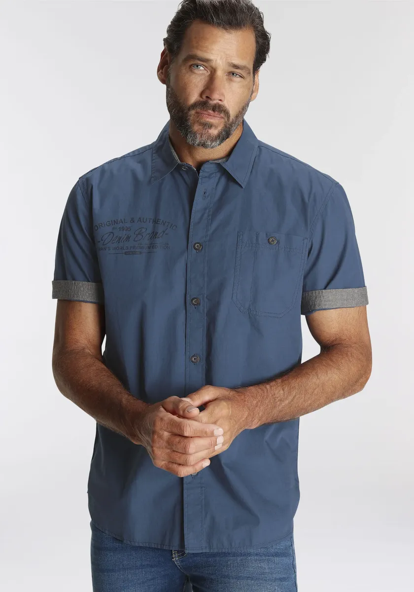 Рубашка Man's World с коротким рукавом и небольшим принтом на груди, синий
Рубашка Man's World с коротким рукавом и небольшим принтом на груди, синий