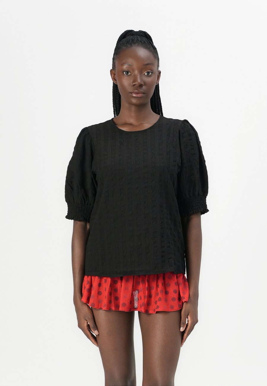 Блуза VILA VIMILLER , Black Beauty/Black
Блуза VILA VIMILLER , Black Beauty/Black