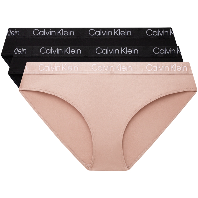Женские трусы 3 штуки Calvin Klein, черный
Женские трусы 3 штуки Calvin Klein, черный