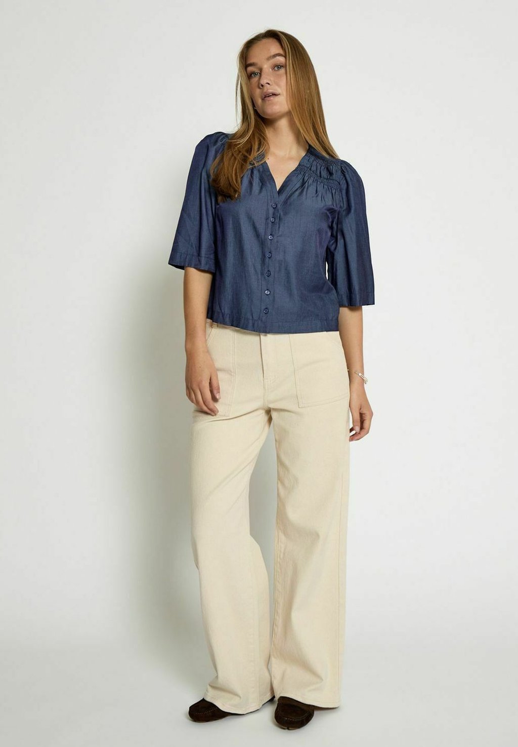 Блуза Minus, темно-синий
Блуза Minus, темно-синий