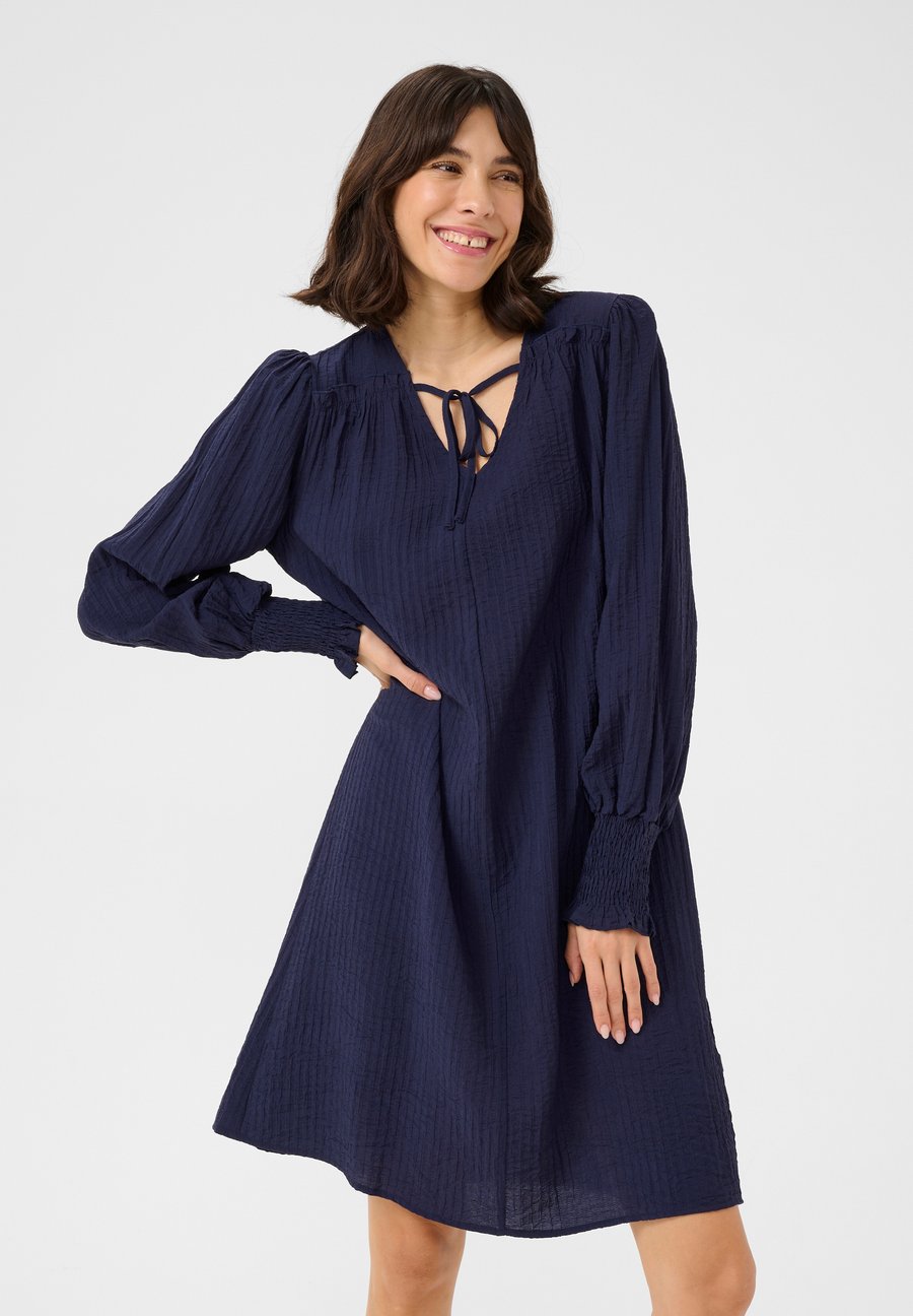 Платье Kaffe Day dress, Midnight Marine/Dark Blue
Платье Kaffe Day dress, Midnight Marine/Dark Blue