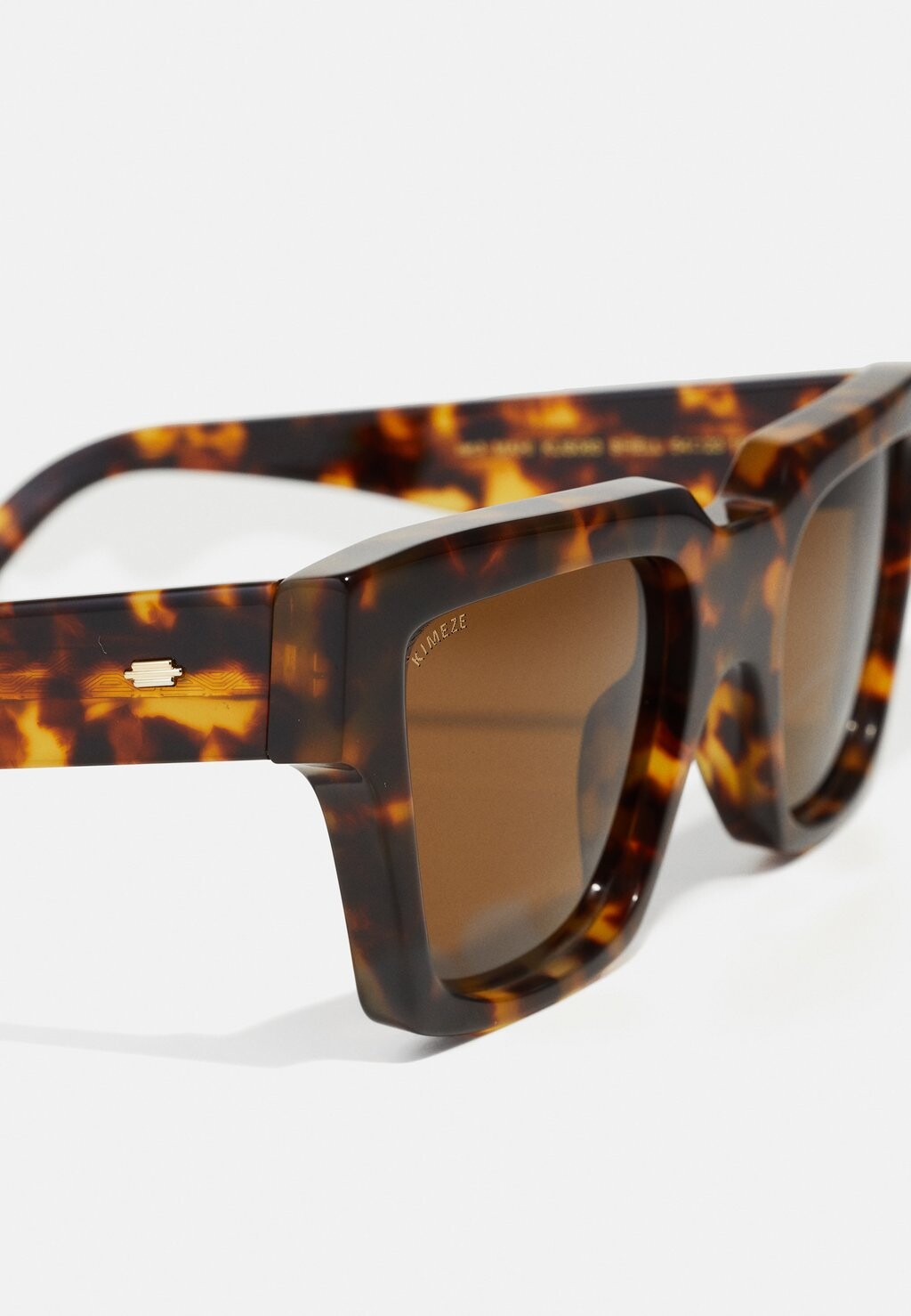 Солнцезащитные очки OVERSIZED SQUARE kimeze, кремовый
Солнцезащитные очки OVERSIZED SQUARE kimeze, кремовый