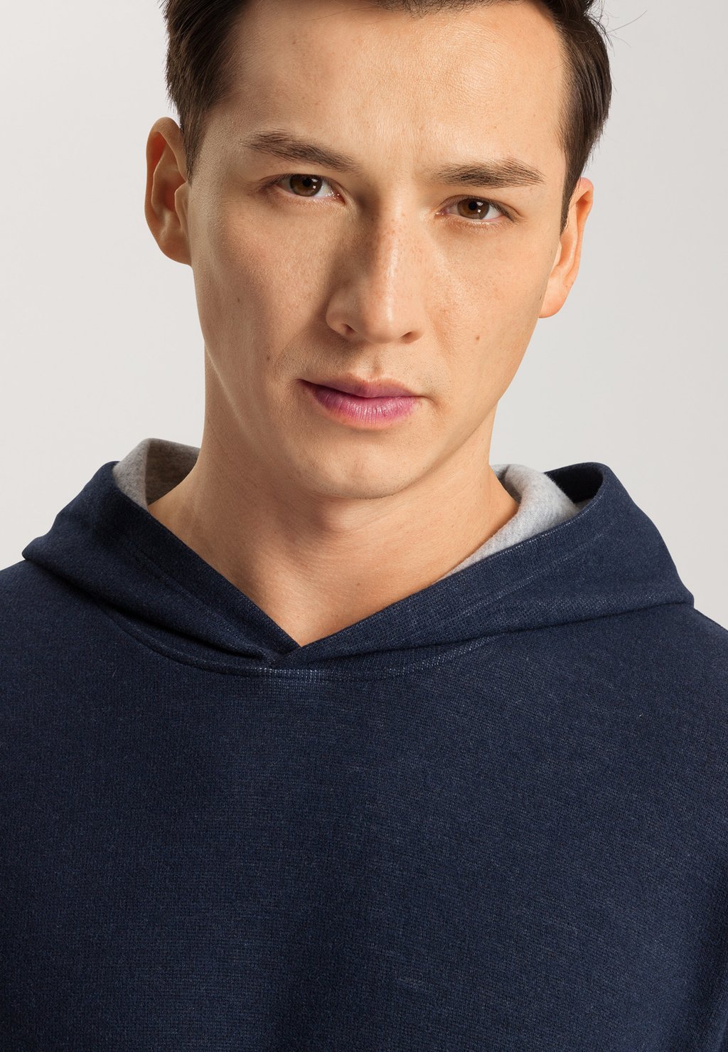 Топ с длинными рукавами COZY LIVING Hanro, темно-синий
Топ с длинными рукавами COZY LIVING Hanro, темно-синий