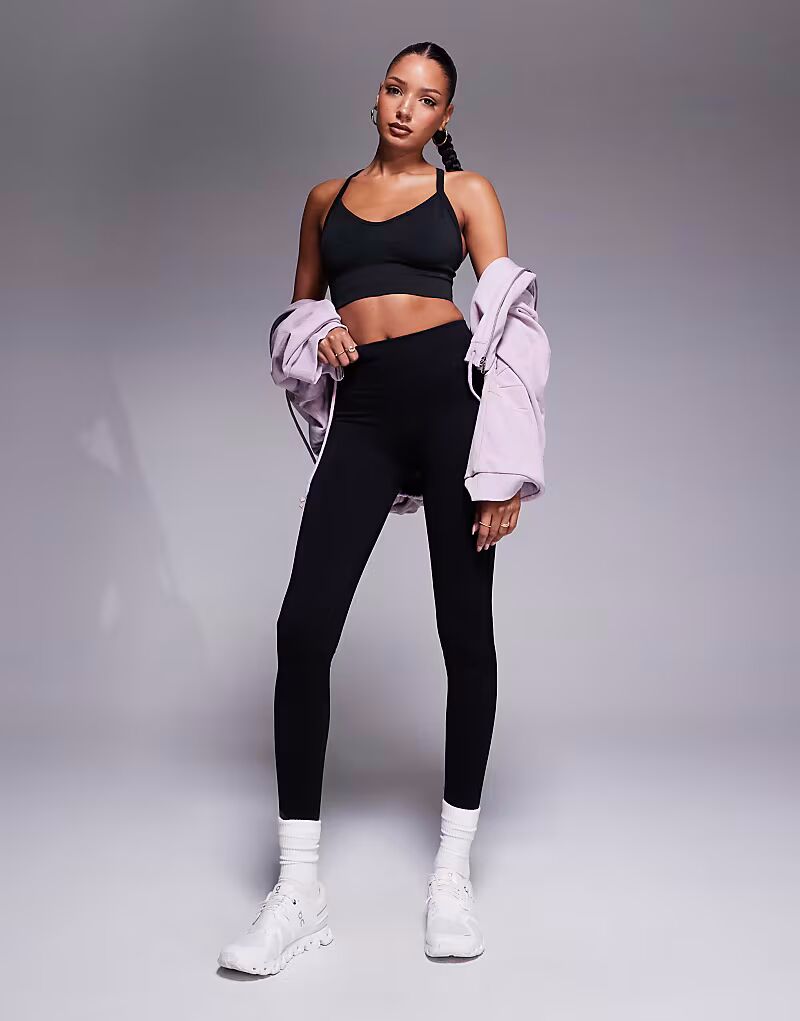 Bo+Tee суперскульптурные бесшовные леггинсы с высокой талией черного цвета
Bo+Tee суперскульптурные бесшовные леггинсы с высокой талией черного цвета