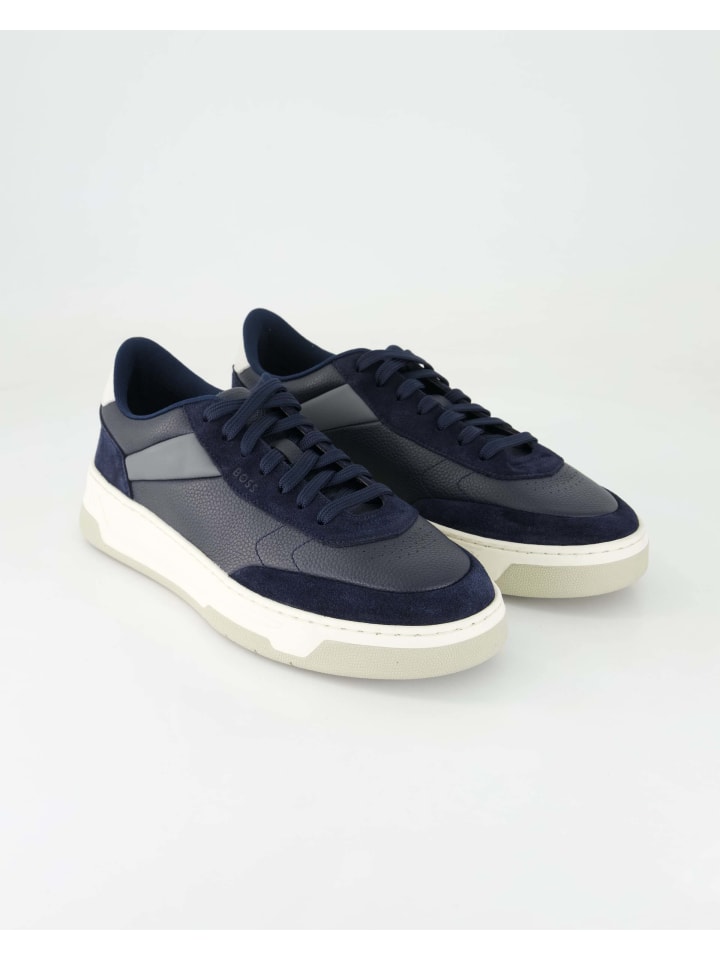 Низкие кеды синего цвета BOSS
Низкие кеды синего цвета BOSS