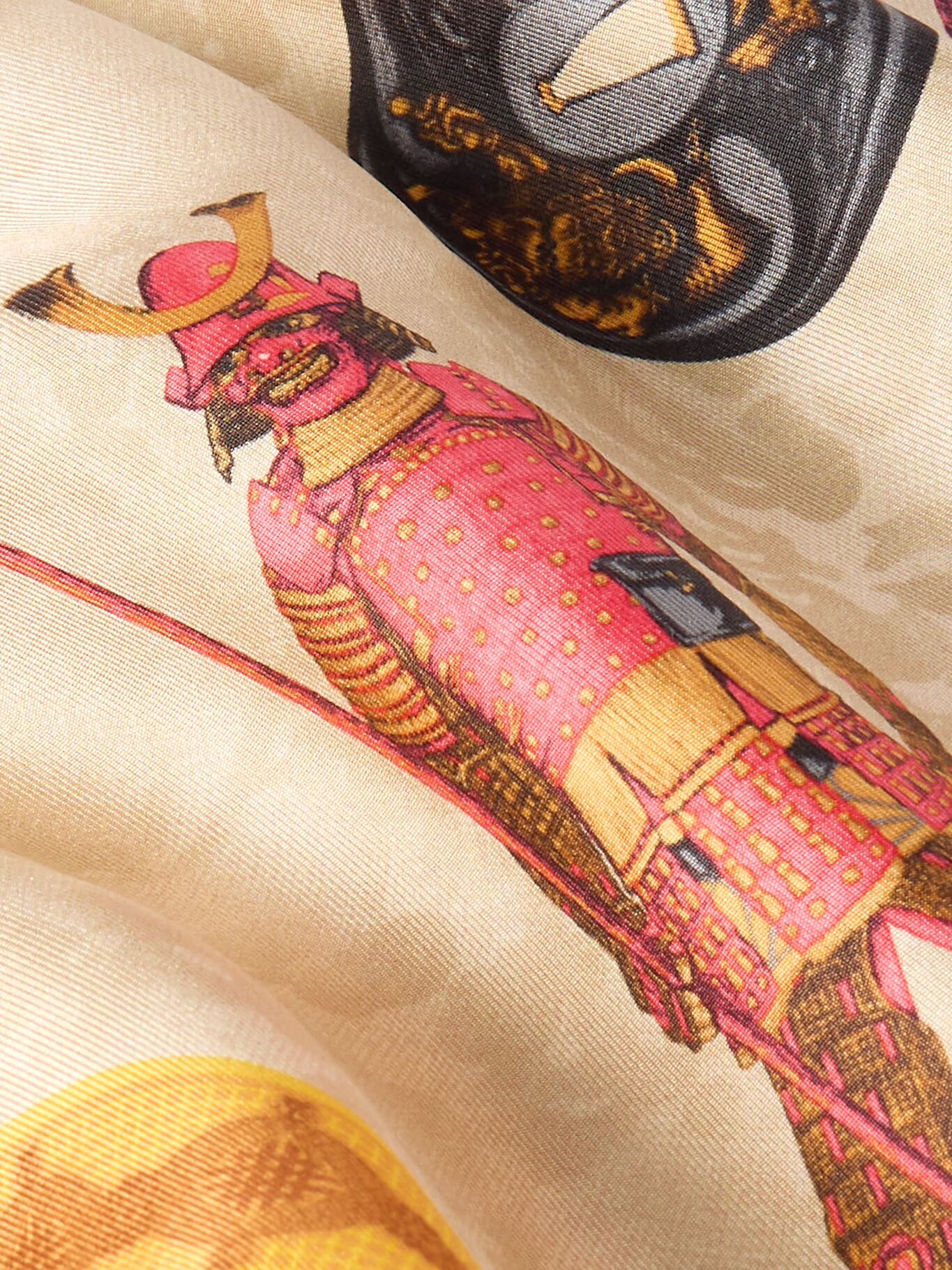 Платок-нагрудник из шелка с принтом «Самурай» RUBINACCI, желтый
Платок-нагрудник из шелка с принтом «Самурай» RUBINACCI, желтый