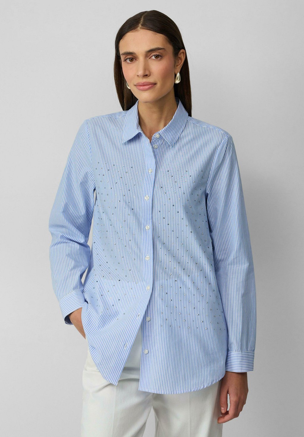 Блузка на пуговицах GESTREIFTE MIT STRASSSTEINEN s.Oliver BLACK LABEL, светло-голубой
Блузка на пуговицах GESTREIFTE MIT STRASSSTEINEN s.Oliver BLACK LABEL, светло-голубой