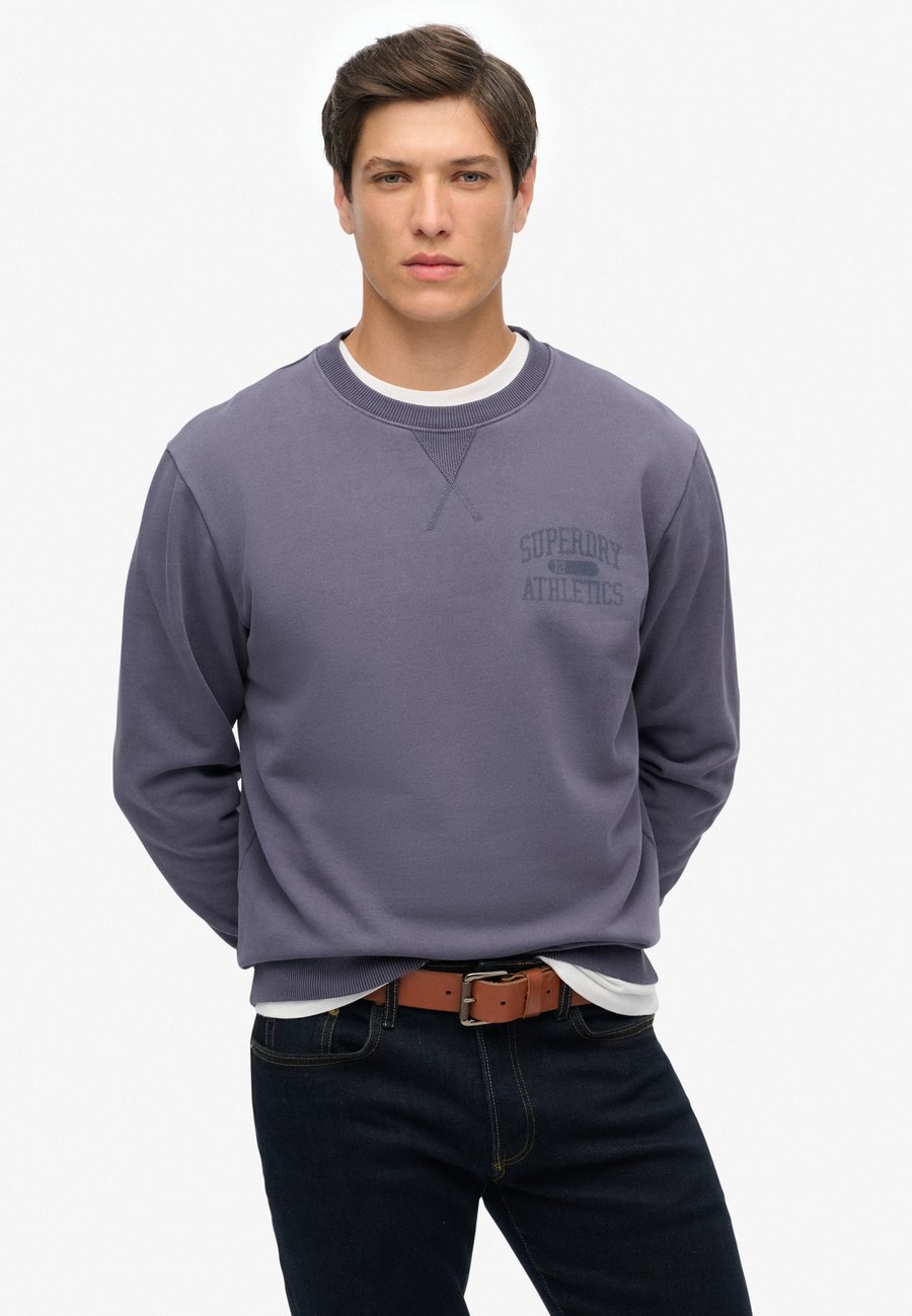 Толстовка Superdry & Co ATHLETIC ESSENTIALS CREW , Greystone/Purple, Серый, Толстовка Superdry & Co ATHLETIC ESSENTIALS CREW , Greystone/Purple
Толстовка Superdry & Co ATHLETIC ESSENTIALS CREW , Greystone/Purple, Серый, Толстовка Superdry & Co ATHLETIC ESSENTIALS CREW , Greystone/Purple