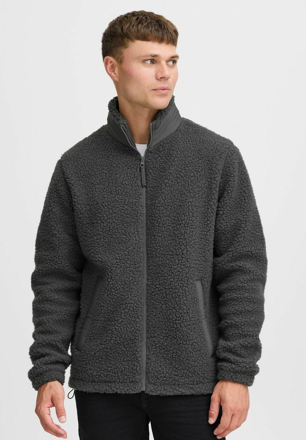 Флисовая куртка HMLAURSUS Blend, серый
Флисовая куртка HMLAURSUS Blend, серый