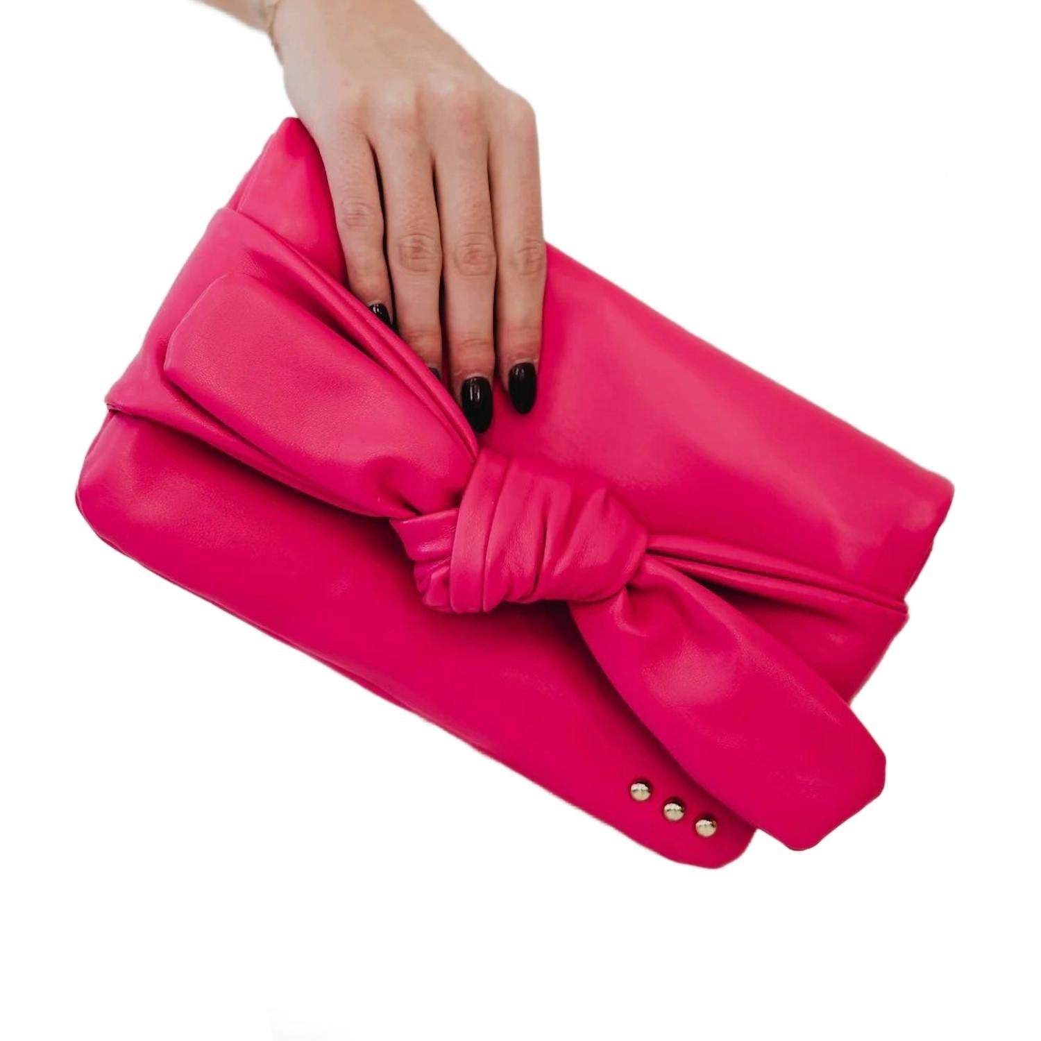 Billie Bow Конвертируемая клатч-сумка через плечо в цвете фуксия Pretty Simple
Billie Bow Конвертируемая клатч-сумка через плечо в цвете фуксия Pretty Simple