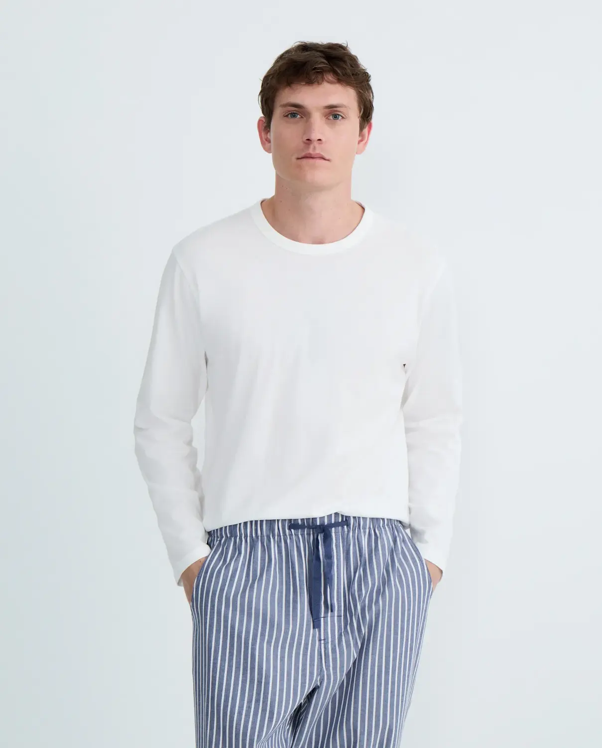 Мужская футболка с длинным рукавом Dustin, белый
Мужская футболка с длинным рукавом Dustin, белый